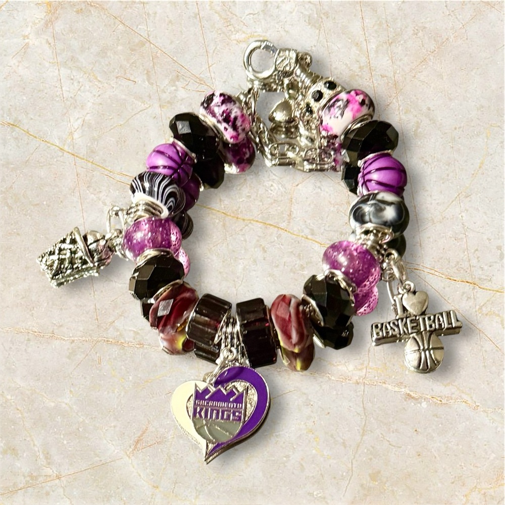 Sacramento Kings Beaded Charm Bracelet NBA